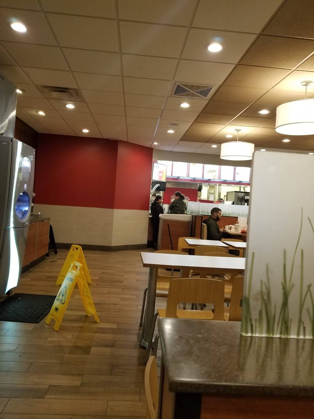 Wendys | restaurant | 2615 N American St, Philadelphia, PA 19133, USA | 2157391891 OR +1 215-739-1891