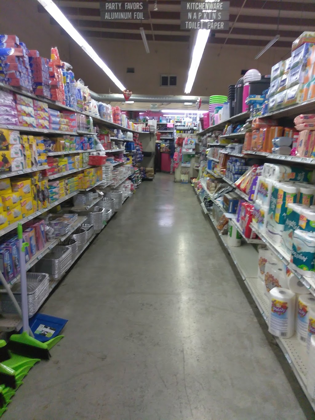 Super Save Supermarket | meal takeaway | 4517 3rd St, San Francisco, CA 94124, USA | 4152823722 OR +1 415-282-3722