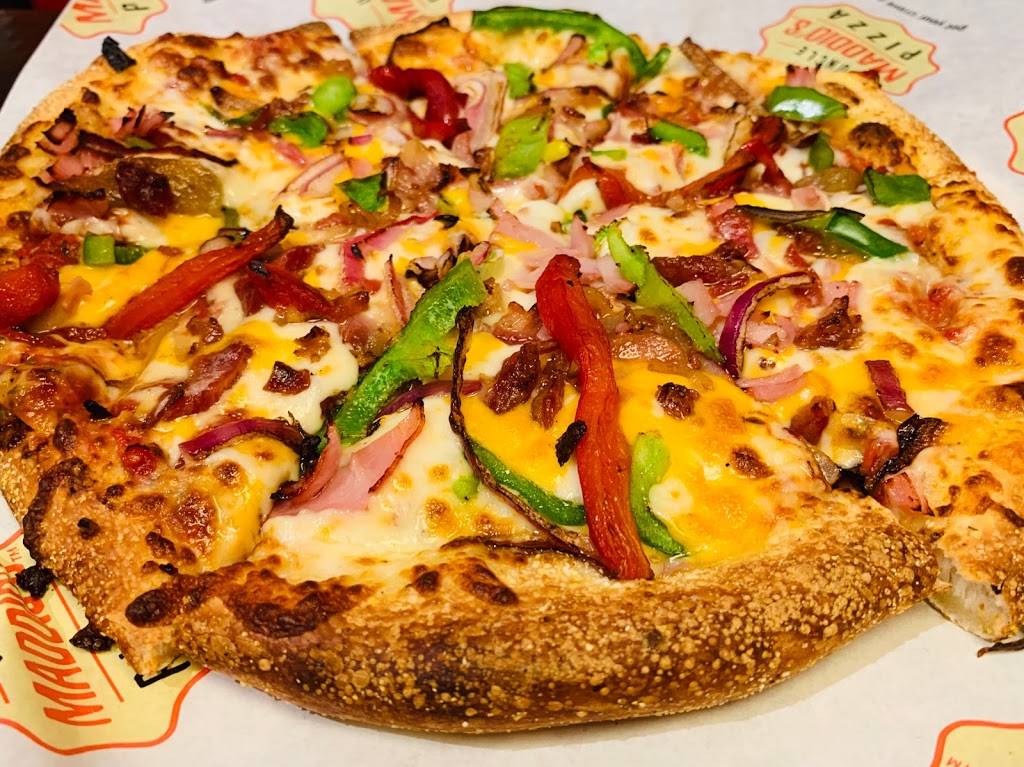 Uncle Maddios Pizza - Waterford | restaurant | 703 N Alafaya Trail, Orlando, FL 32828, USA | 4079142881 OR +1 407-914-2881