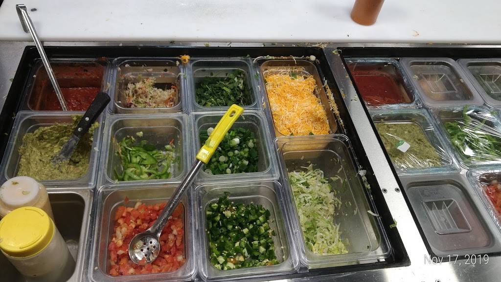 Fat Bastard Burrito | restaurant | 366 Bloor St E, Toronto, ON M4W 1H4, Canada | 6473471580 OR +1 647-347-1580