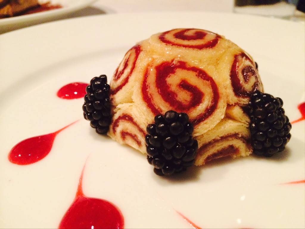 Le Bistro | restaurant | 7070 Allensby St suite r, Houston, TX 77022, USA | 7133585079 OR +1 713-358-5079