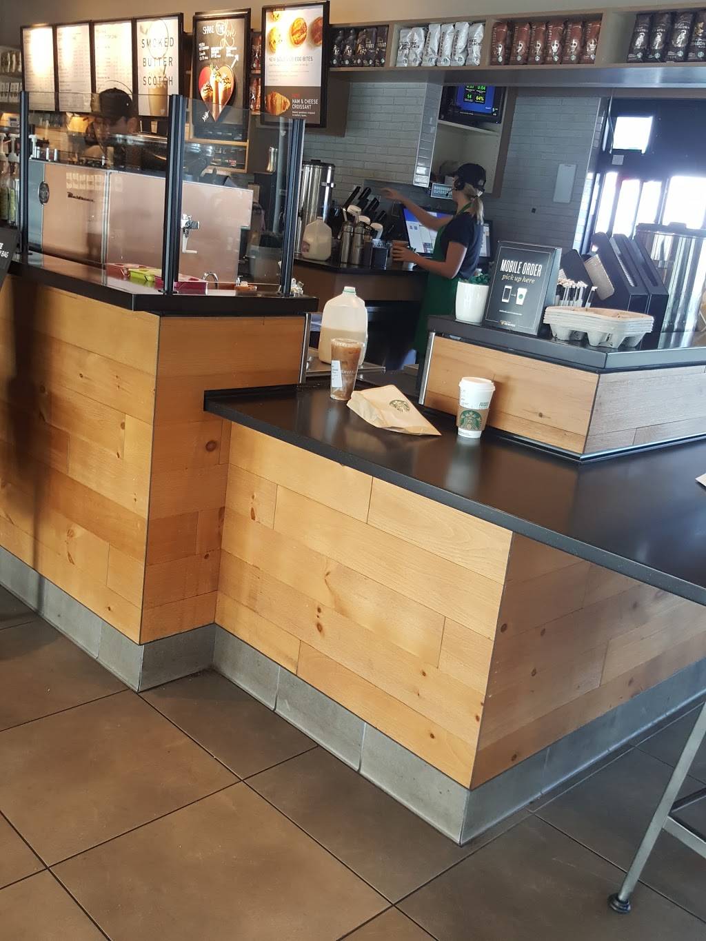 Starbucks | cafe | 11270 Whittier Blvd, Whittier, CA 90606, USA | 5623324400 OR +1 562-332-4400
