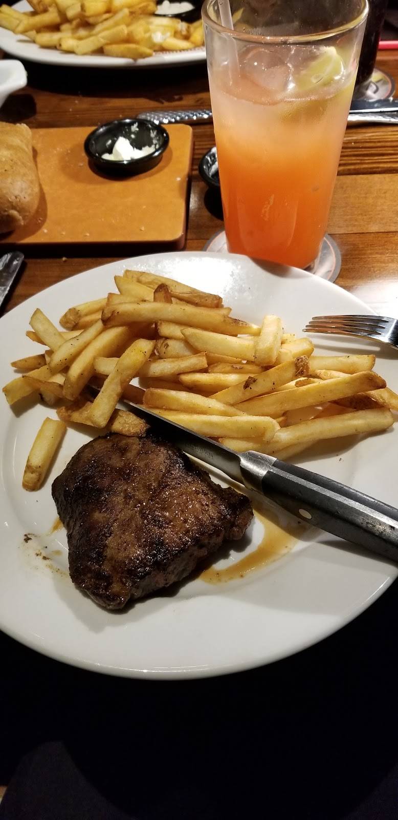 LongHorn Steakhouse | meal takeaway | 2120 S Christopher Columbus Blvd, Philadelphia, PA 19148, USA | 2152189600 OR +1 215-218-9600