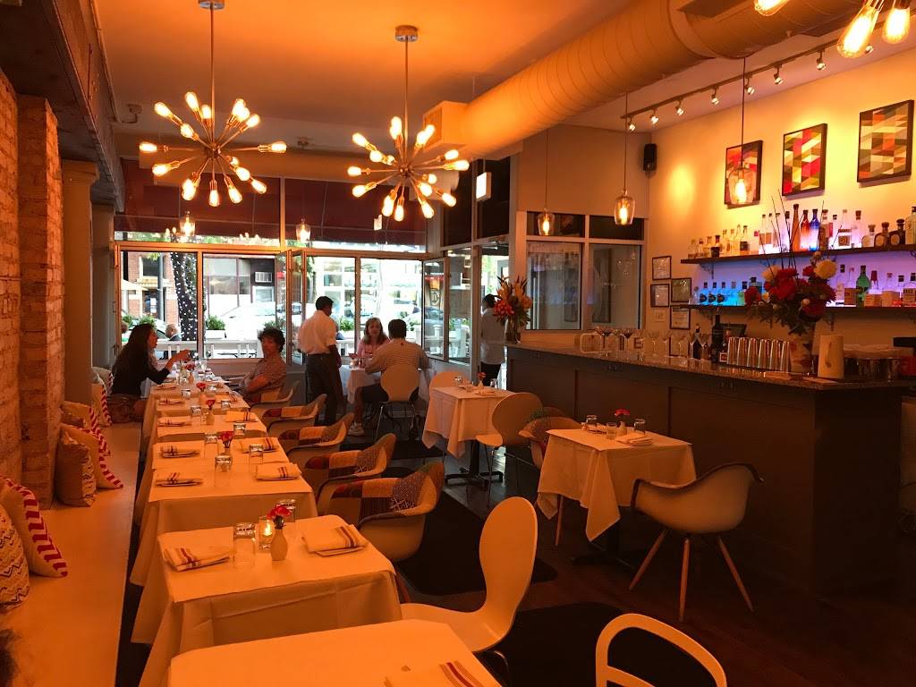 Altiro Latin Fusion | restaurant | 2116 W Roscoe St, Chicago, IL 60618, USA | 7739354000 OR +1 773-935-4000