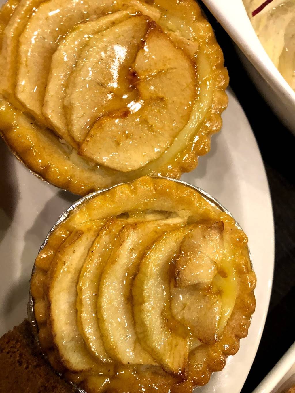 District 961 | restaurant | 1814 Boulevard de la Côte-Vertu, Saint-Laurent, QC H4L 2A6, Canada | 5149615155 OR +1 514-961-5155