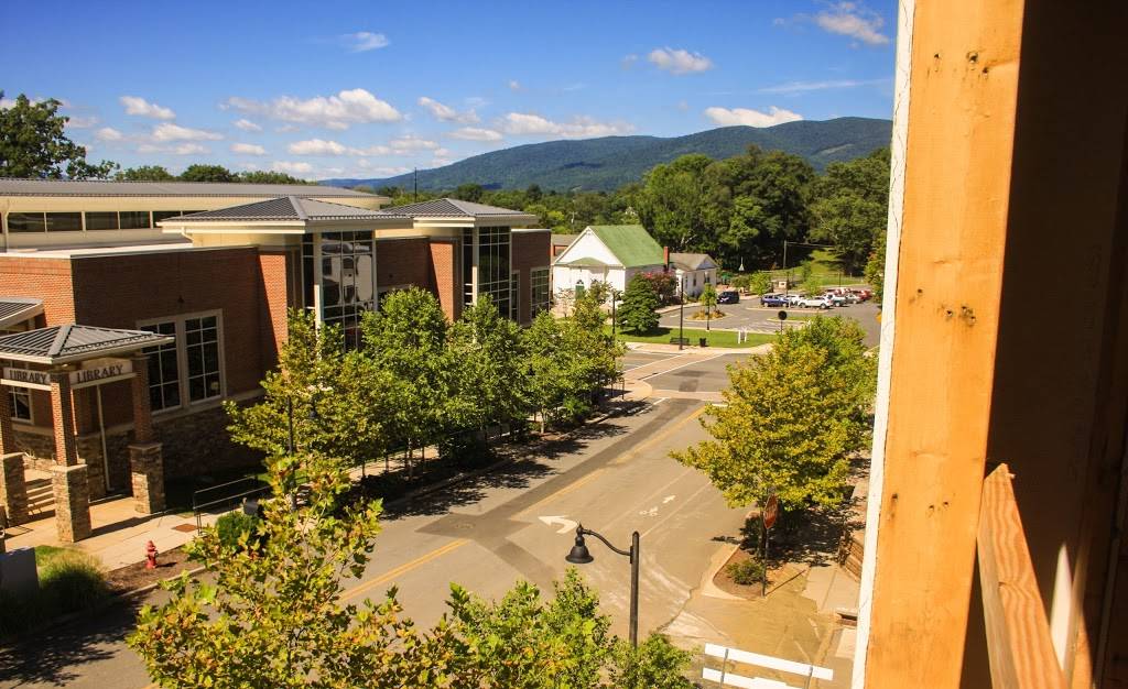 Piedmont Place | restaurant | Crozet, VA 22932, USA | 4342054881 OR +1 434-205-4881