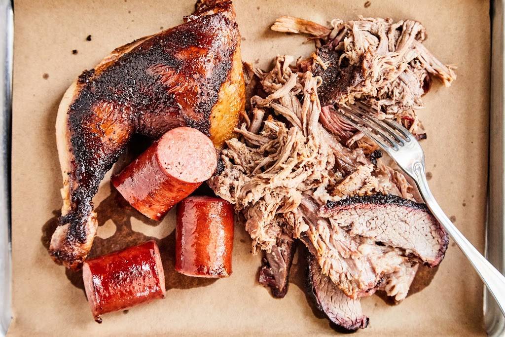 Billy Gs Smokehouse & Salty Goat Bar | restaurant | 5802 Palm Blvd, Isle of Palms, SC 29451, USA | 8438867300 OR +1 843-886-7300