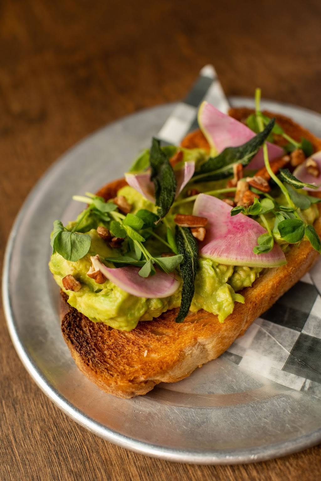 Whiskey Kitchen | restaurant | 118 12th Ave S, Nashville, TN 37203, USA | 6152543029 OR +1 615-254-3029