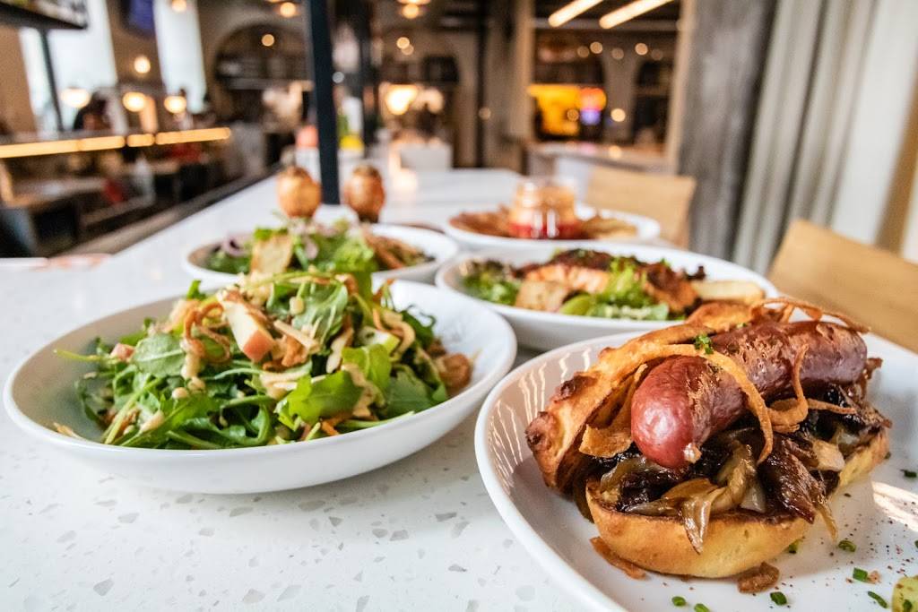 Lucky’s Noble BBQ | restaurant | 160 W Fort St, Detroit, MI 48226, USA | 9182978550 OR +1 918-297-8550