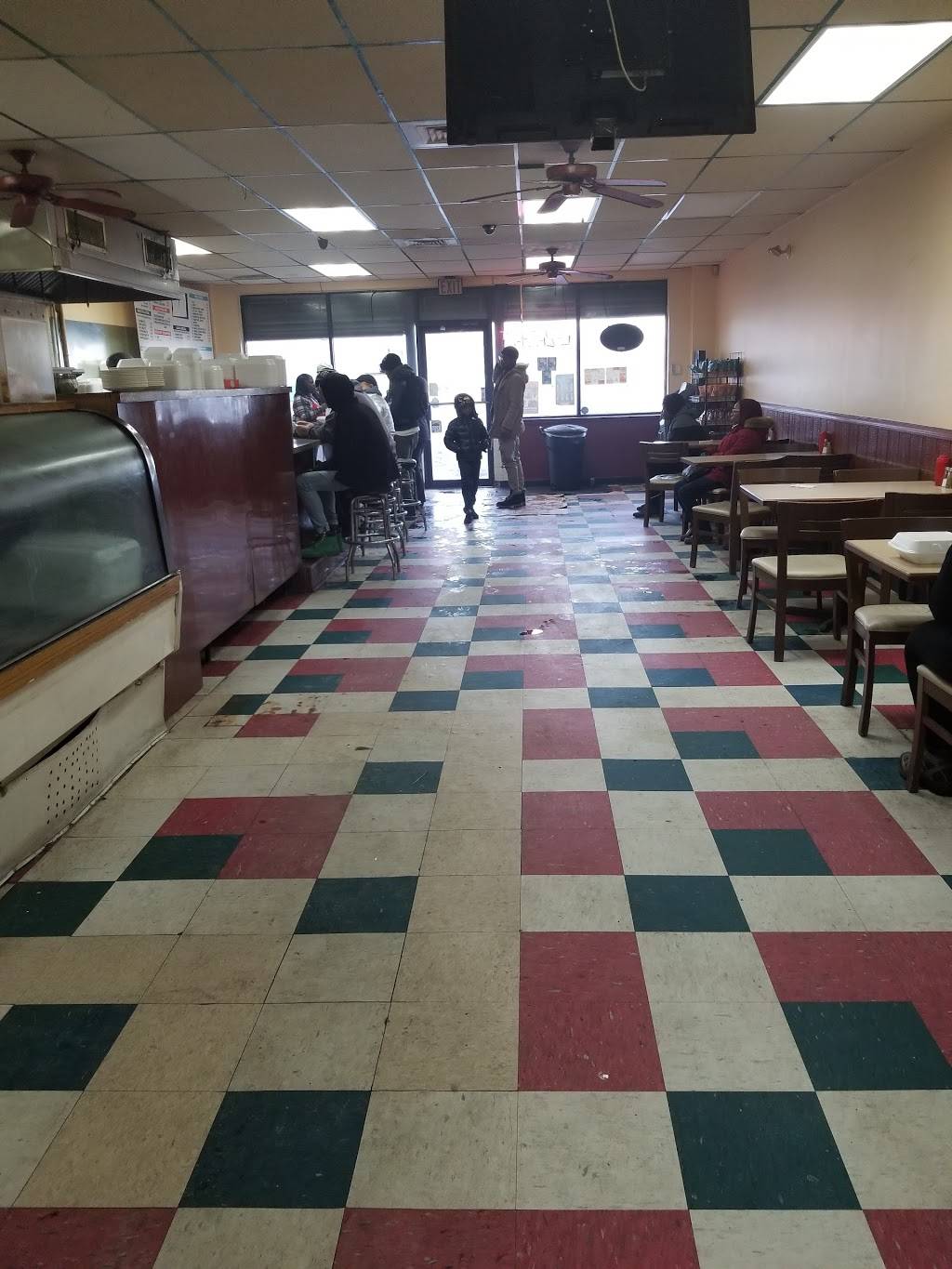 Trios Italian Deli | restaurant | 2501 S 70th St, Philadelphia, PA 19142, USA | 2154921415 OR +1 215-492-1415