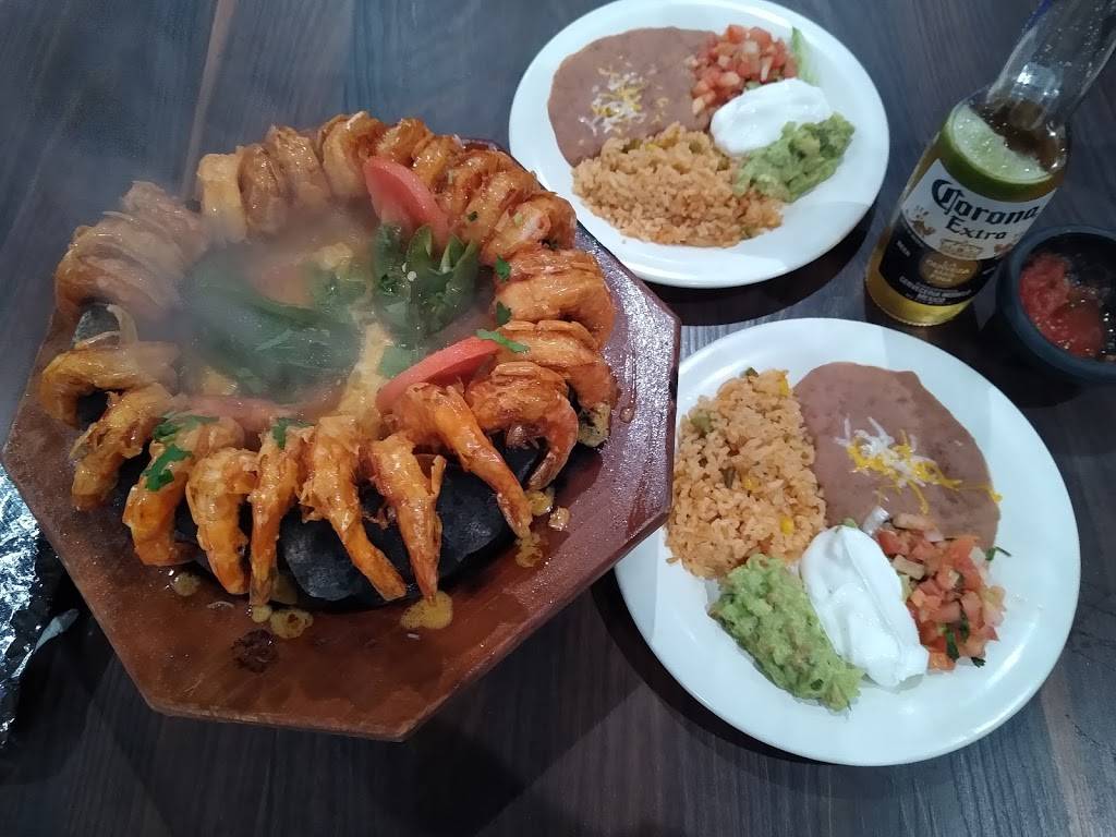 Rio Bravo Arlington | restaurant | 2208 New York Ave, Arlington, TX 76010, USA | 8177951470 OR +1 817-795-1470