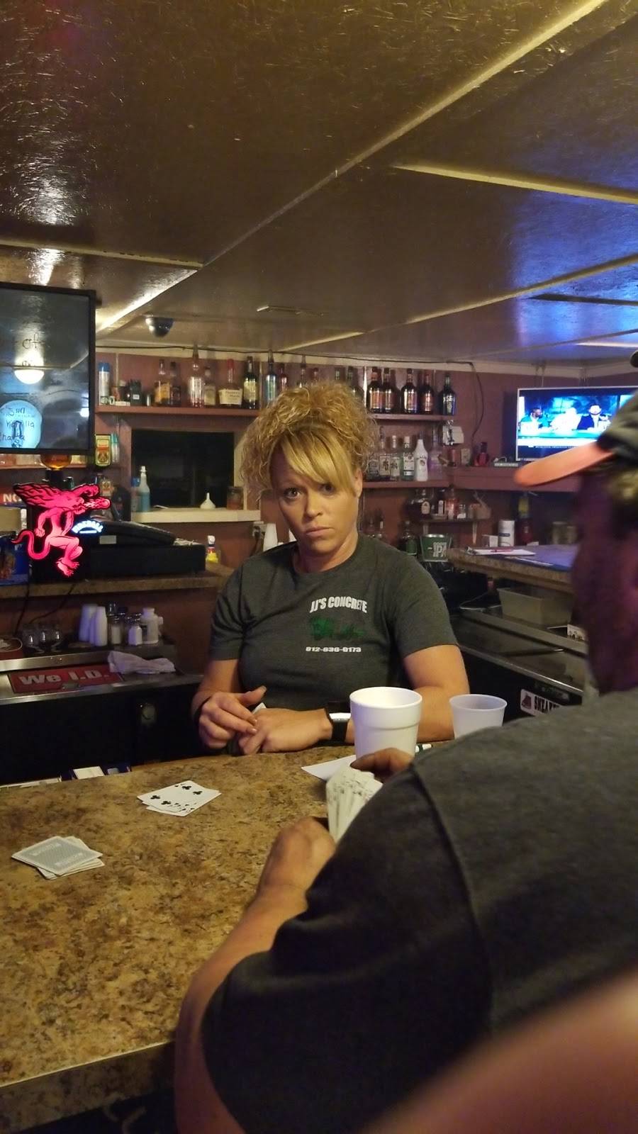 Sneakers Pub | restaurant | 6605 US-50, Montgomery, IN 47558, USA | 8124862597 OR +1 812-486-2597