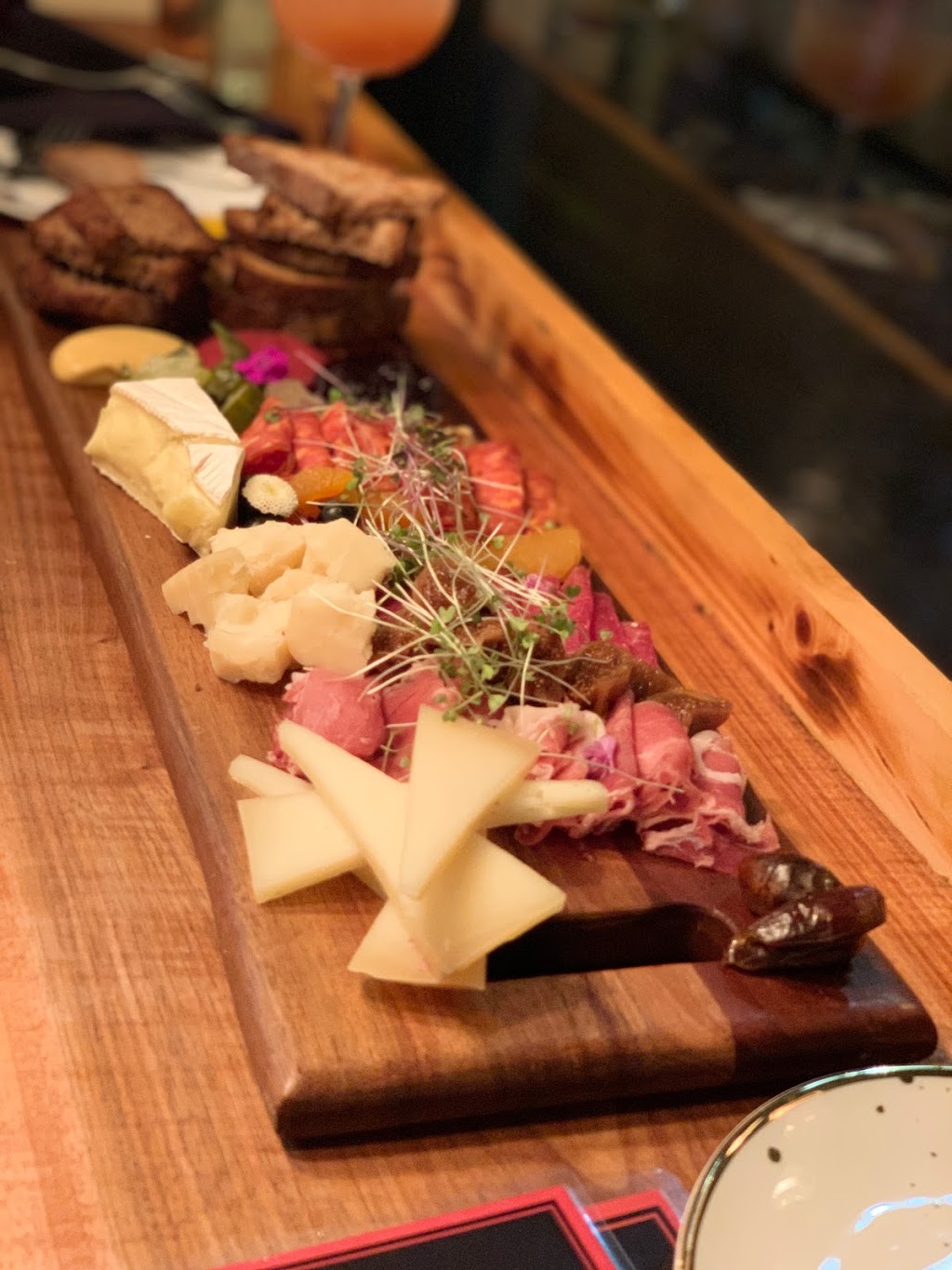 Fox Tail Wine Bar | restaurant | 15 E Mellen St, Hampton, VA 23663, USA | 7575097253 OR +1 757-509-7253