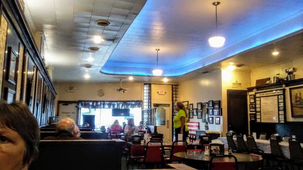 Andresens Cafe | restaurant | 215 E Broadway Blvd, Johnston City, IL 62951, USA | 6189838497 OR +1 618-983-8497