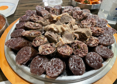 Moobongri Soondae (무봉리 순대국 라크라센타) | restaurant | 3630 Foothill Blvd, Glendale, CA 91214, USA | 7472557299 OR +1 747-255-7299