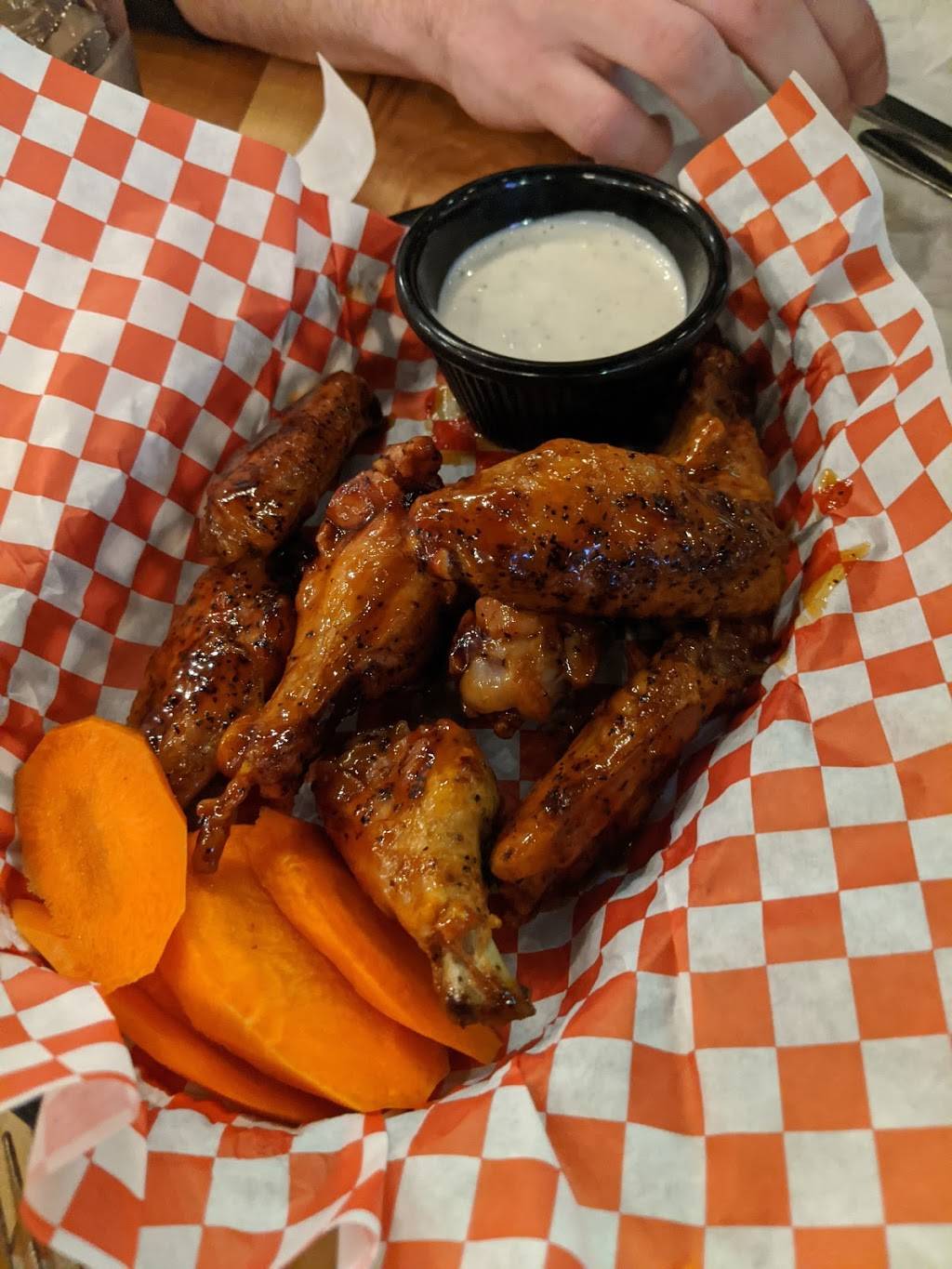 Walters303 Lowry | restaurant | 200 Quebec St #109, Denver, CO 80230, USA | 3032842066 OR +1 303-284-2066