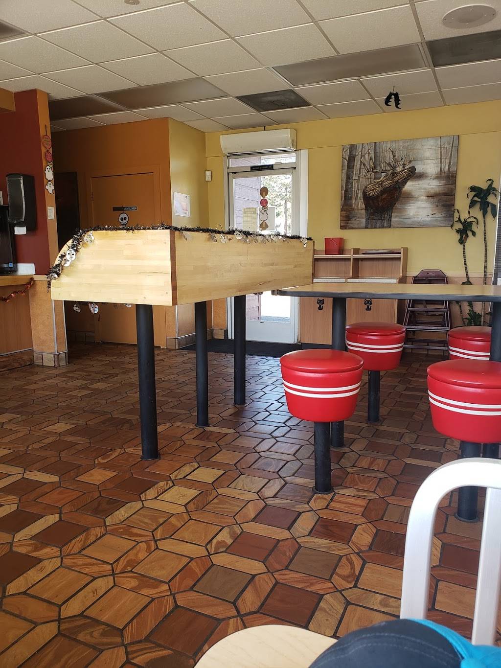 909 taqueria | restaurant | 41819 Big Bear Blvd, Big Bear Lake, CA 92315, USA | 9093660327 OR +1 909-366-0327