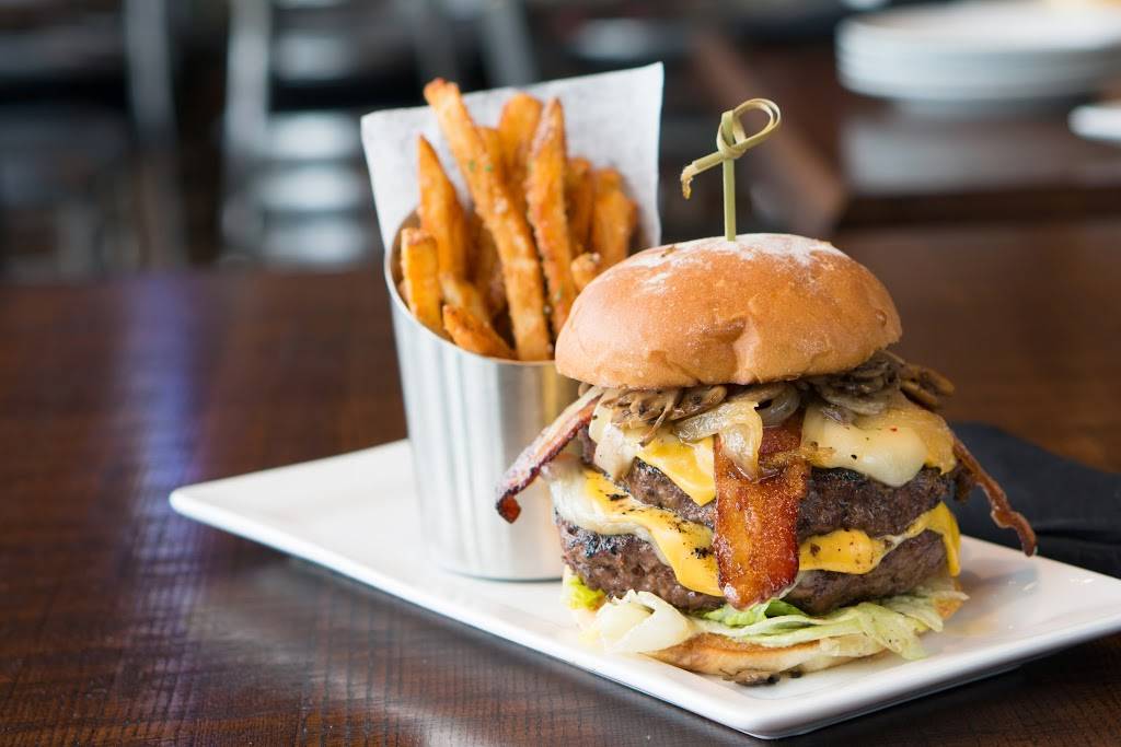 Austins Bar & Grill | restaurant | 11180 S Lone Elm Rd, Olathe, KS 66061, USA | 9133222337 OR +1 913-322-2337