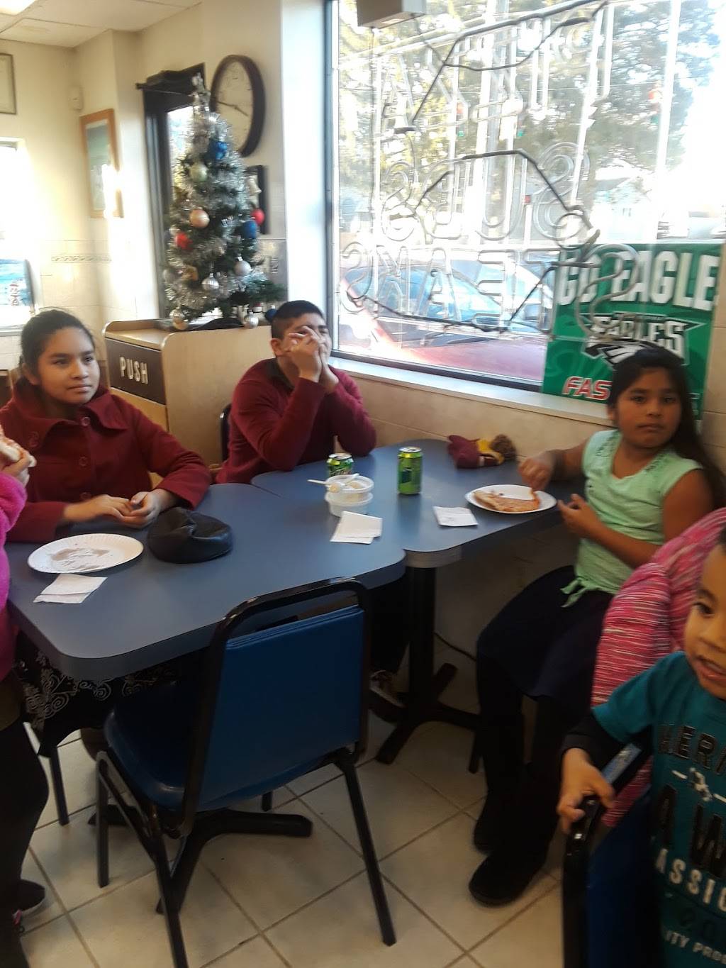 Party Pizza | restaurant | 212 Boxwood Rd, Wilmington, DE 19804, USA | 3029949000 OR +1 302-994-9000