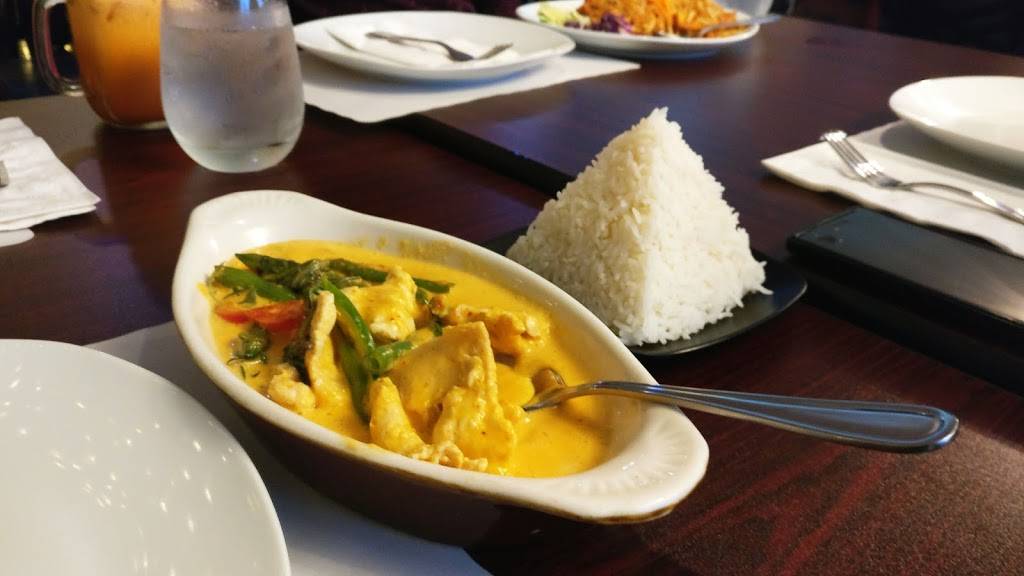 Zen Yai Thai Cuisine | restaurant | 425 State St, Santa Barbara, CA 93101, USA | 8059571102 OR +1 805-957-1102