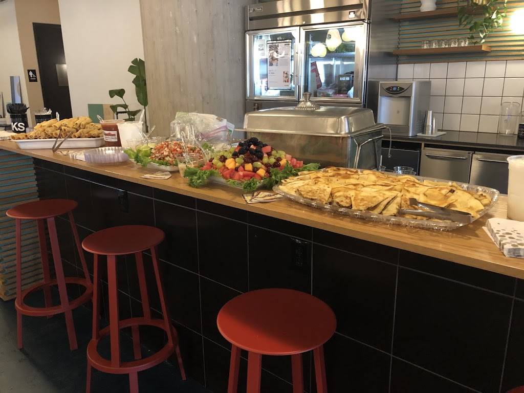 Palominos Restaurant | restaurant | 10219 US-24, Independence, MO 64053, USA | 8168333270 OR +1 816-833-3270