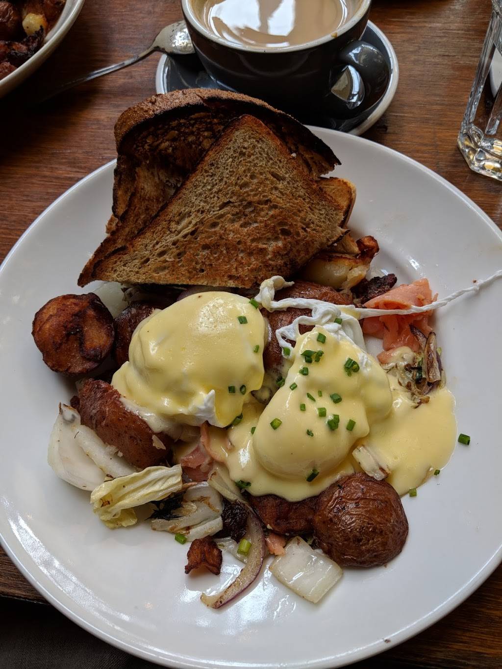 Chow Food Bar | restaurant | 215 Church St, San Francisco, CA 94114, USA | 4155522469 OR +1 415-552-2469