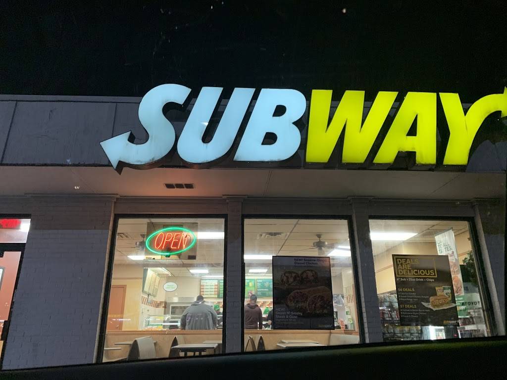 Subway Restaurants | restaurant | 1449 W Buckingham Rd B, Garland, TX 75042, USA | 9724950751 OR +1 972-495-0751