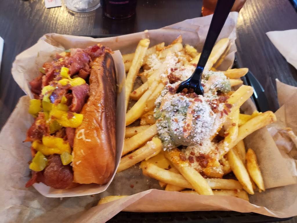 Dirt Dog | restaurant | 8390 S Rainbow Blvd #100, Las Vegas, NV 89139, USA | 7025504682 OR +1 702-550-4682