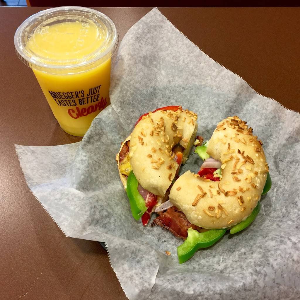 Brueggers Bagels | bakery | 4781 County Rd 101, Minnetonka, MN 55345, USA | 9522381388 OR +1 952-238-1388