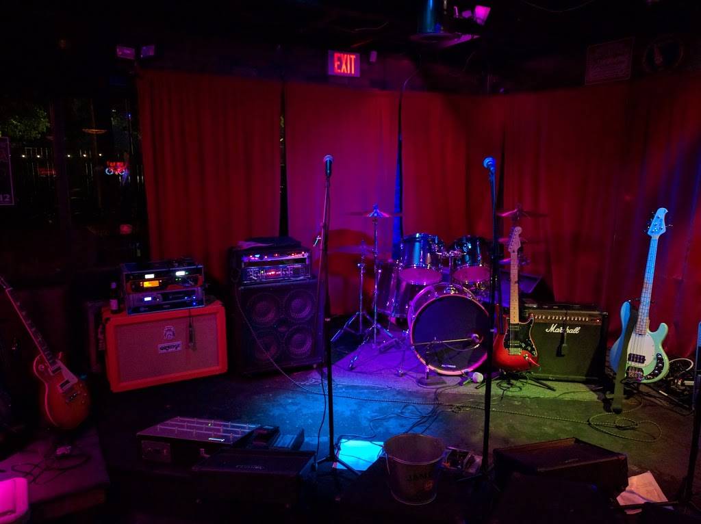 Tin Roof Cantina | restaurant | 2591 Briarcliff Rd NE, Atlanta, GA 30329, USA | 4043294700 OR +1 404-329-4700