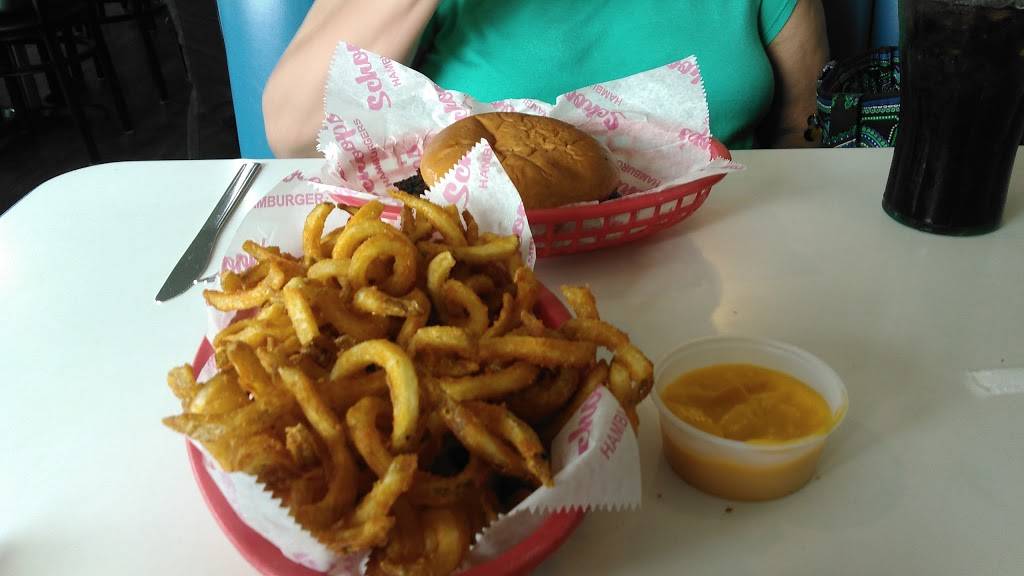 Schoops Hamburgers | restaurant | 1124 N Main St, Crown Point, IN 46307, USA | 2196632288 OR +1 219-663-2288