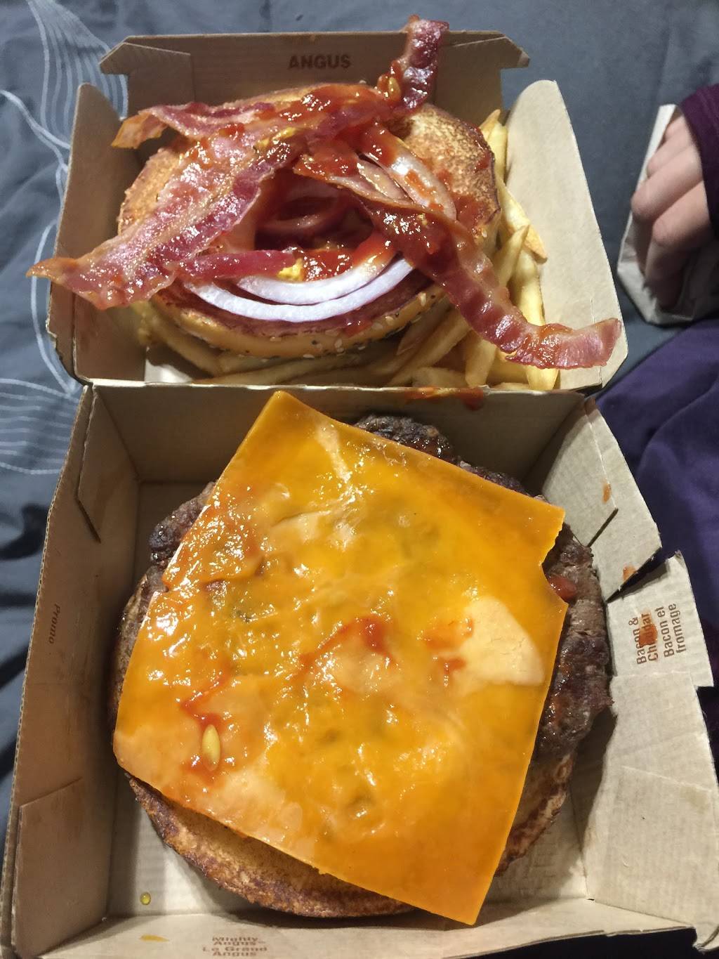 McDonalds | cafe | 170 Simcoe St, Tillsonburg, ON N4G 4Z6, Canada | 5198427655 OR +1 519-842-7655