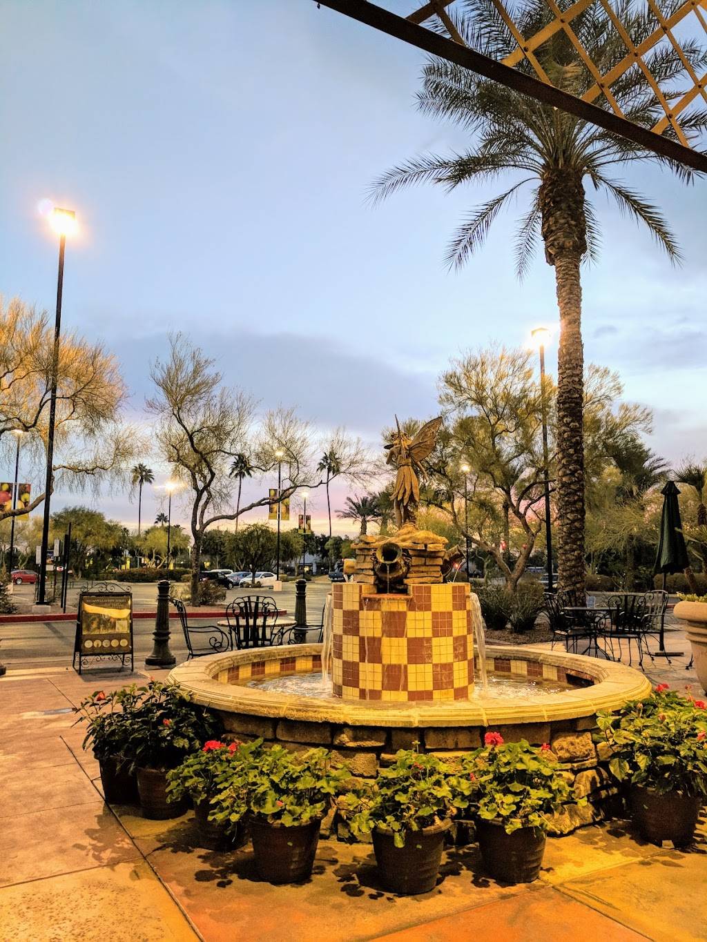 The Shoppes at Casa Paloma | shopping mall | 7131 W Ray Rd, Chandler, AZ 85226, USA | 4154488553 OR +1 415-448-8553