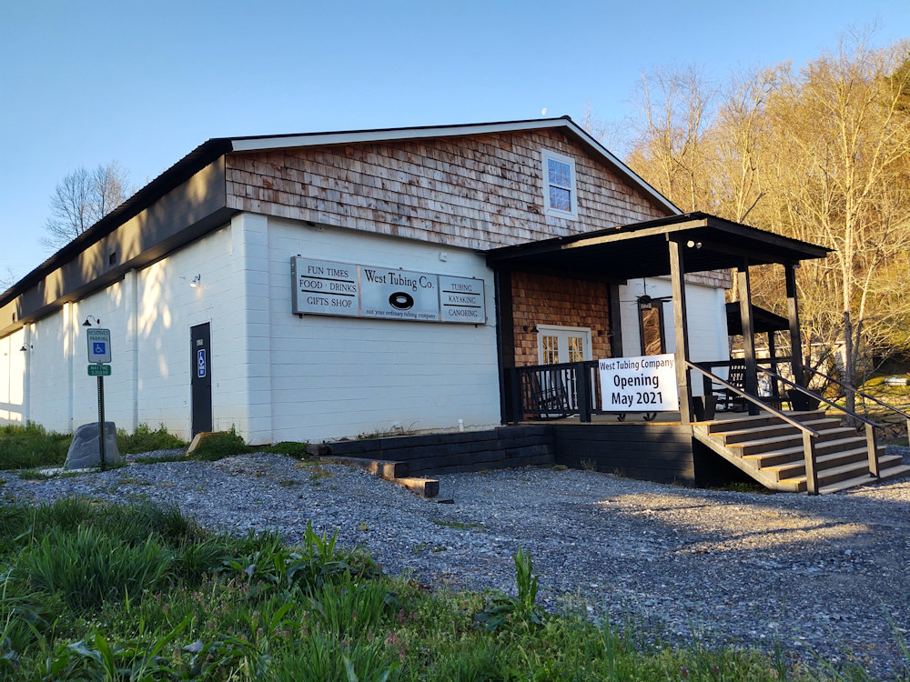 West Tubing Company | restaurant | 6175 Old Hwy 64 W, Warne, NC 28909, USA | 8283898823 OR +1 828-389-8823