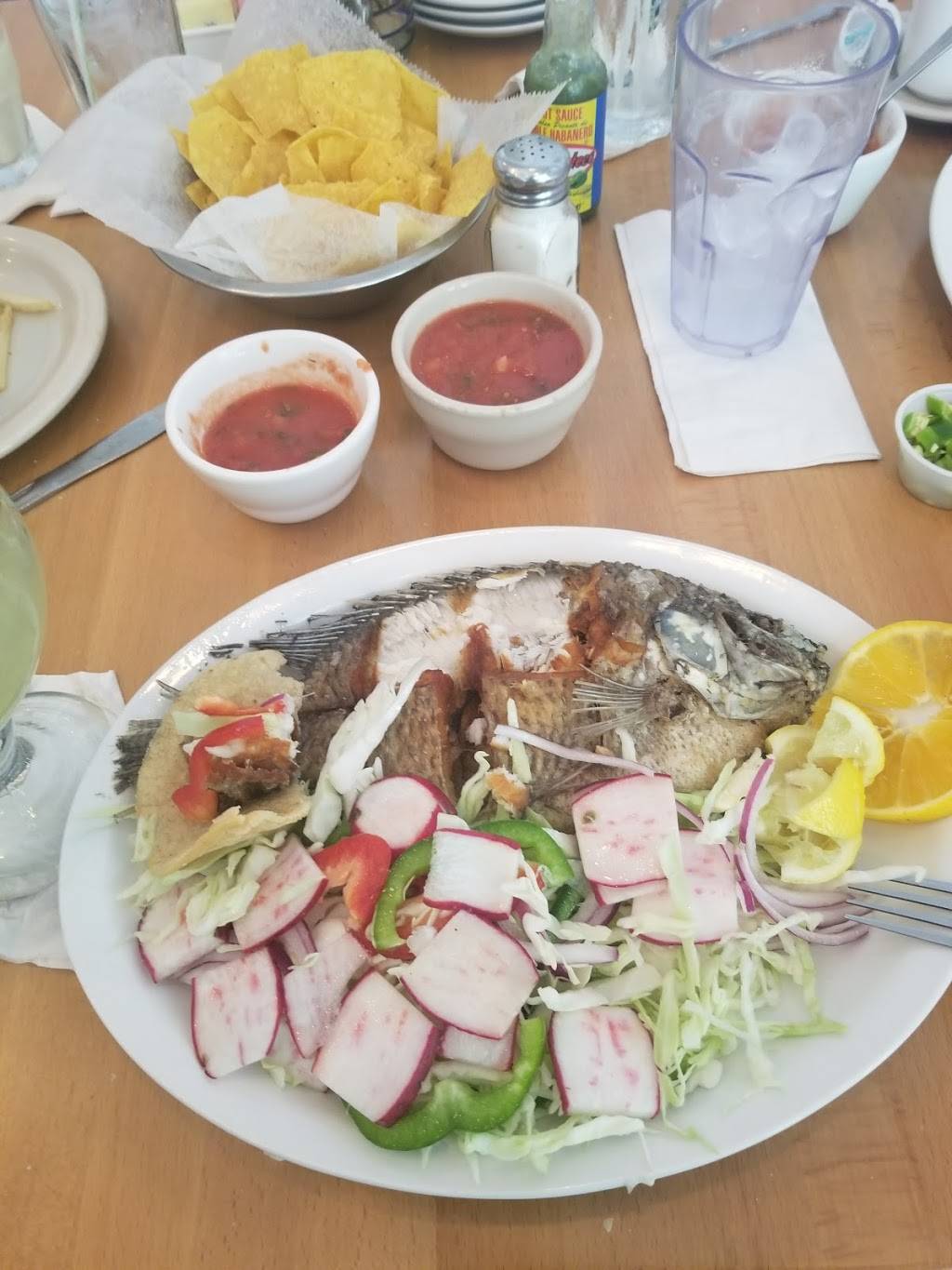 La Calle Doce | restaurant | 415 W 12th St, Dallas, TX 75208, USA | 2149414304 OR +1 214-941-4304