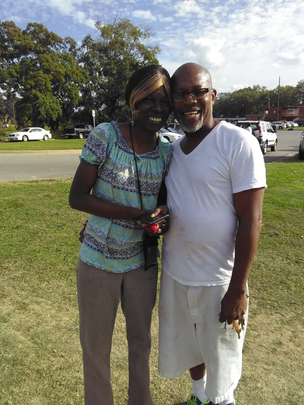 Churchs Chicken | restaurant | 2915 Lower Wetumpka Rd, Montgomery, AL 36110, USA | 3342651563 OR +1 334-265-1563