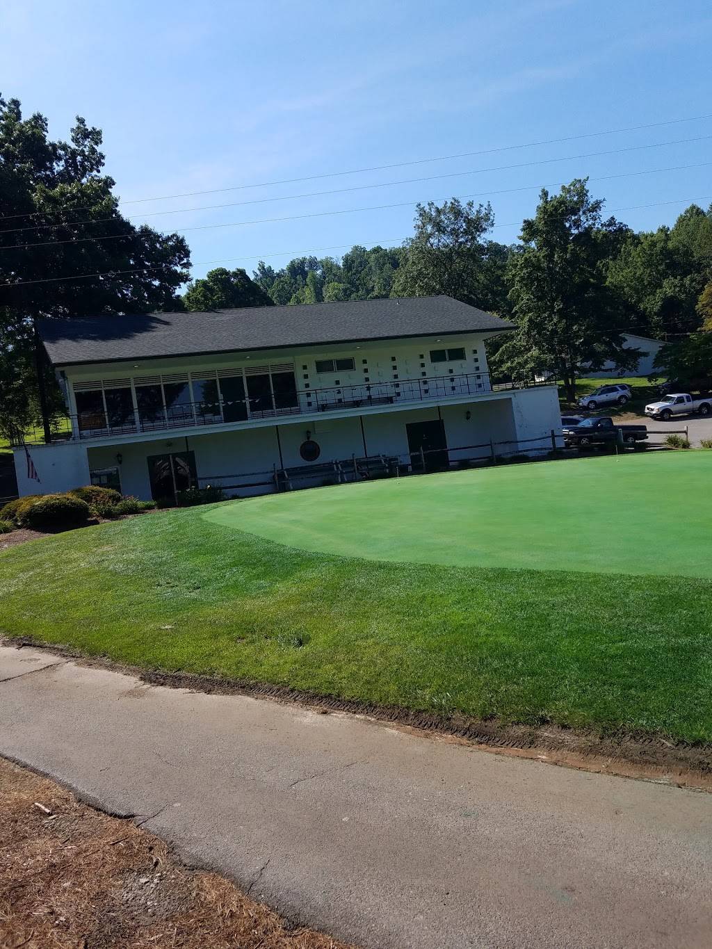 Elizabethton Golf Course | restaurant | 185 Buck Van Huss Rd, Elizabethton, TN 37643, USA | 4235428051 OR +1 423-542-8051