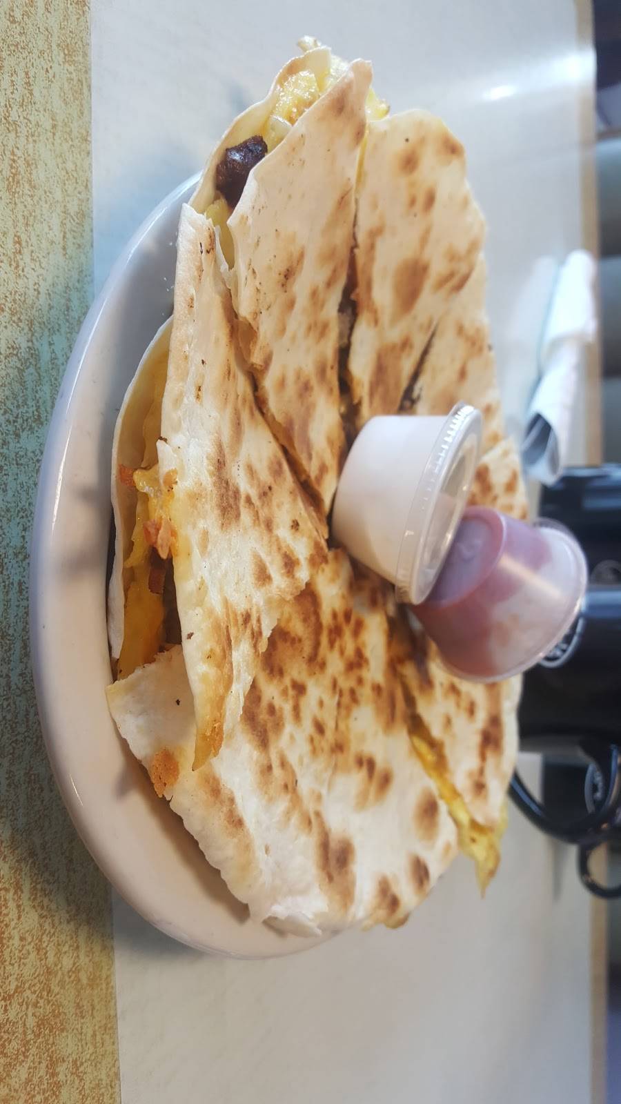 Michelle’s | restaurant | 677 Romence Rd, Portage, MI 49024, USA | 2693291032 OR +1 269-329-1032