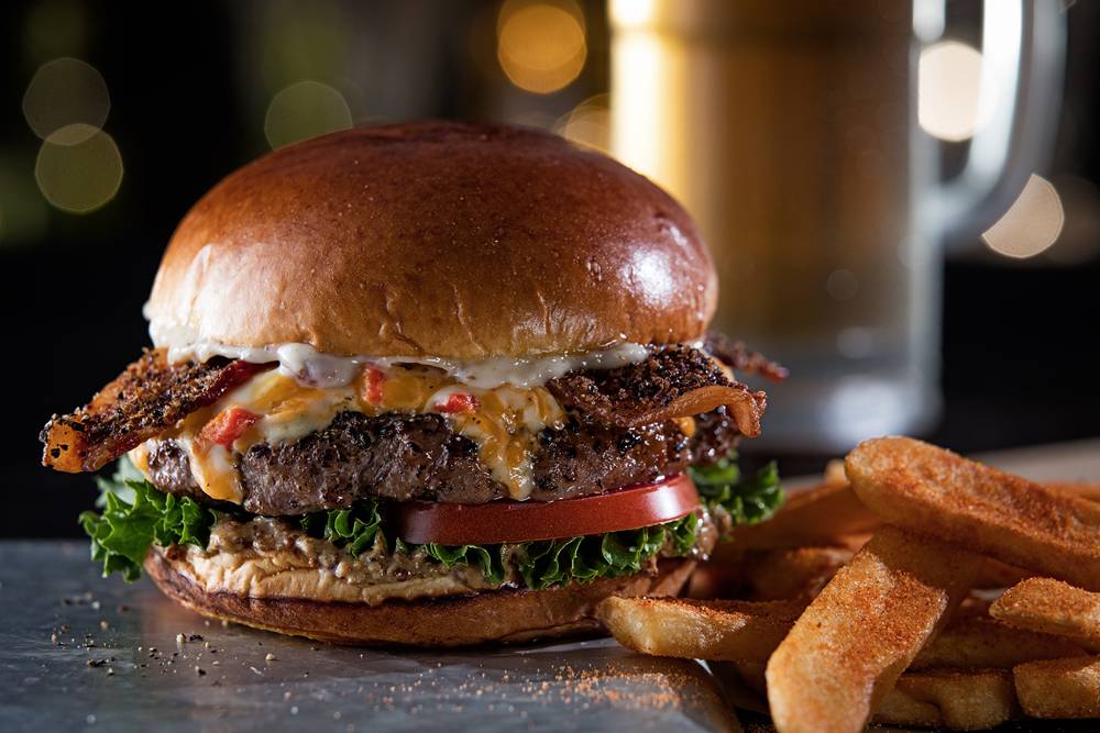 Twin Peaks Wheeling | restaurant | 781 N Milwaukee Ave, Wheeling, IL 60090, USA | 8474594049 OR +1 847-459-4049