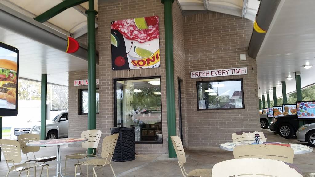 Sonic Drive-In | restaurant | 123 Dulles Ave, Stafford, TX 77477, USA | 2812618801 OR +1 281-261-8801