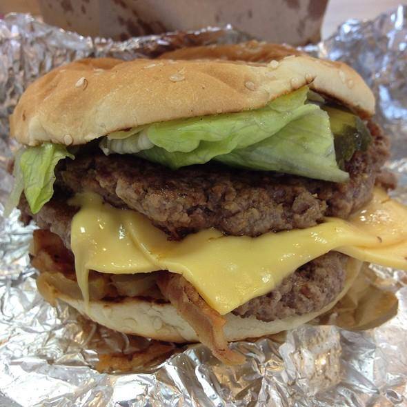 Five Guys | meal takeaway | 8863 Greenbelt Rd, Lanham, MD 20706, USA | 3015529522 OR +1 301-552-9522