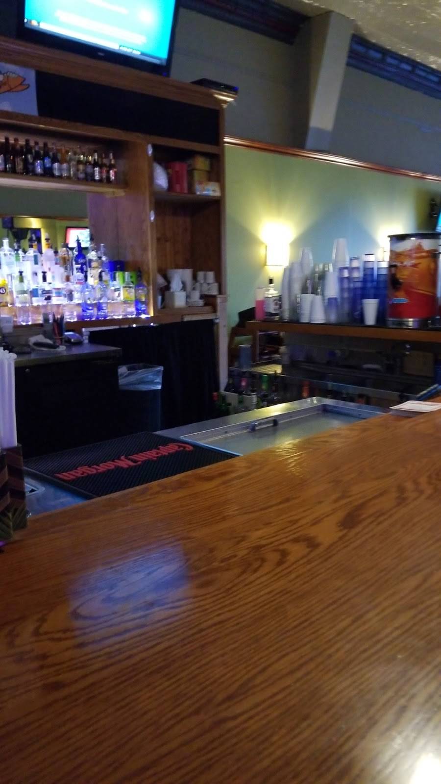 ELM Street Grill | restaurant | 113 E Elm St, Argenta, IL 62501, USA | 2177952295 OR +1 217-795-2295