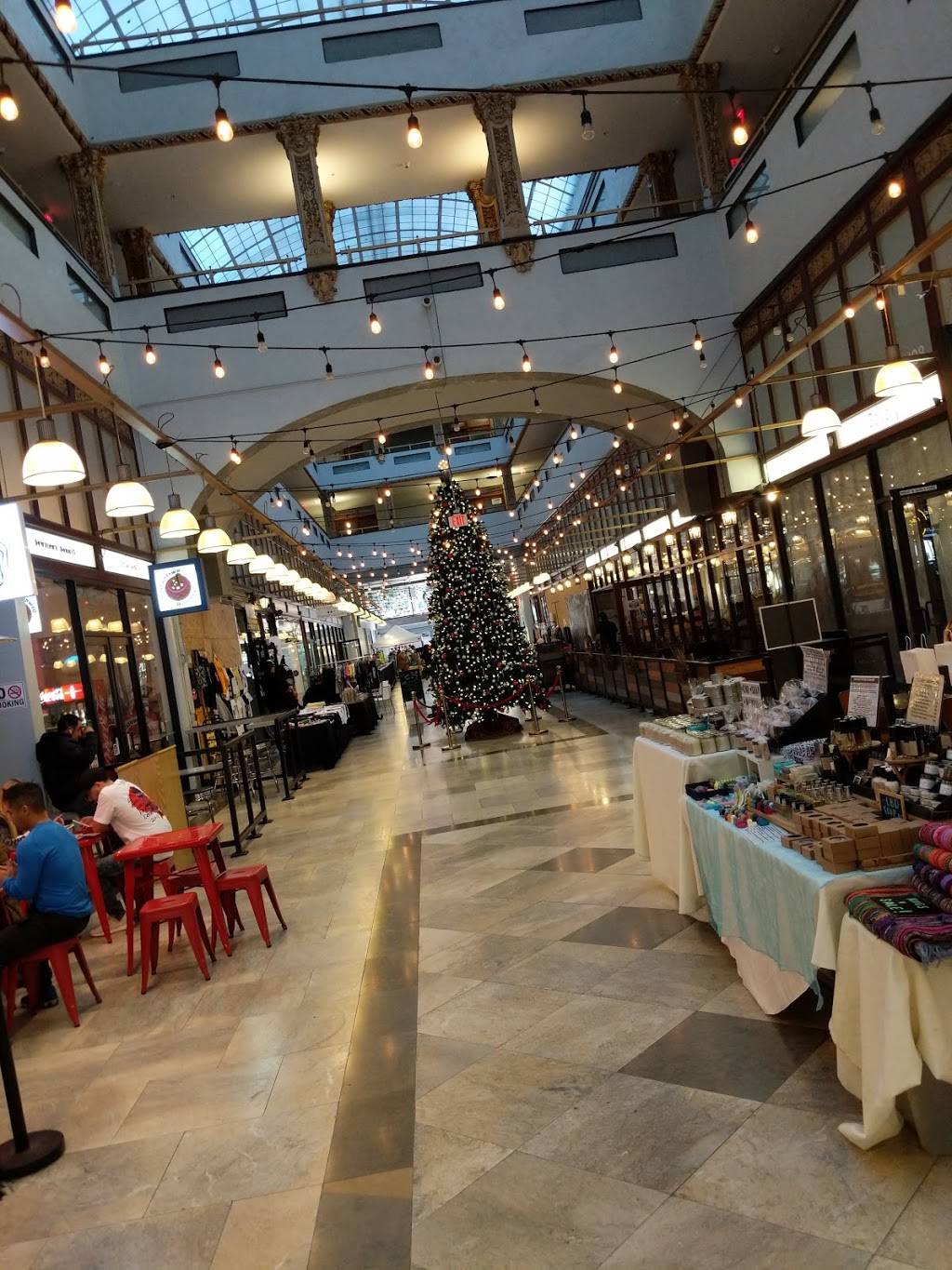 Broadway Grill | restaurant | 541 S Spring St #132, Los Angeles, CA 90013, USA | 2133725294 OR +1 213-372-5294