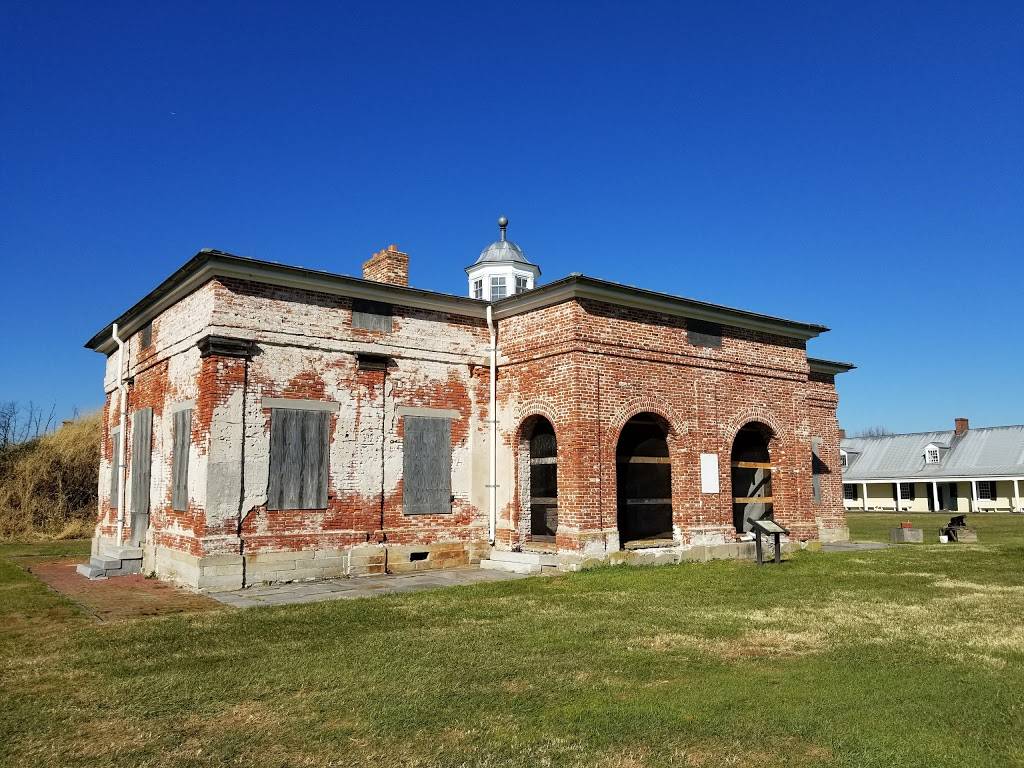 Fort Mifflin | restaurant | 1 Fort Mifflin Rd, Philadelphia, PA 19153, USA | 2156854167 OR +1 215-685-4167