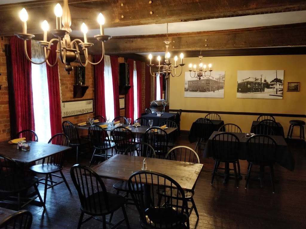 Third and Main Restaurant | restaurant | 223 3rd St, Aurora, IN 47001, USA | 8126559727 OR +1 812-655-9727