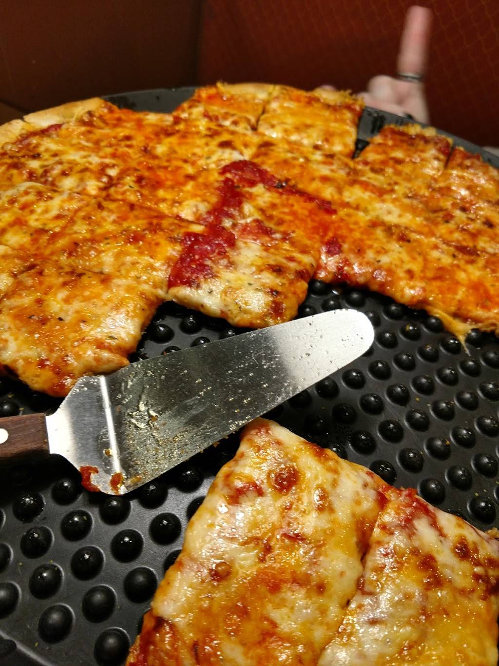 Gelsosomos Pizzeria Crown Point & Region On Tap | restaurant | 11319 Broadway, Crown Point, IN 46307, USA | 2196622828 OR +1 219-662-2828