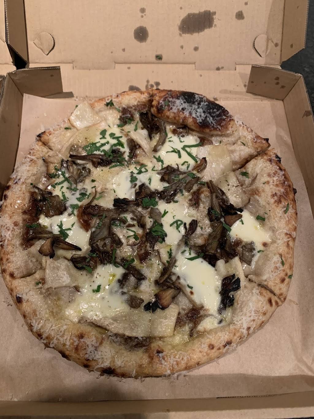 Great gold | restaurant | 11025 Pioneer Trail, Truckee, CA 96161, USA | 5305629510 OR +1 530-562-9510