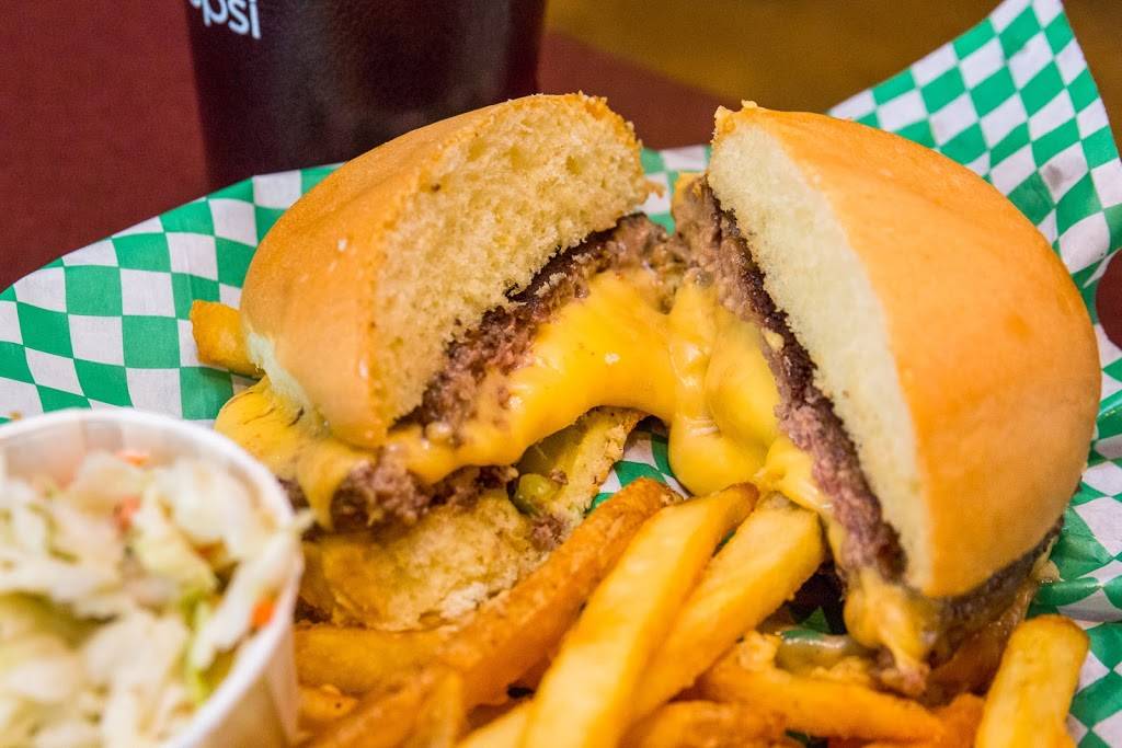 5-8 Club | restaurant | 5800 Cedar Ave, Minneapolis, MN 55417, USA | 6128235858 OR +1 612-823-5858