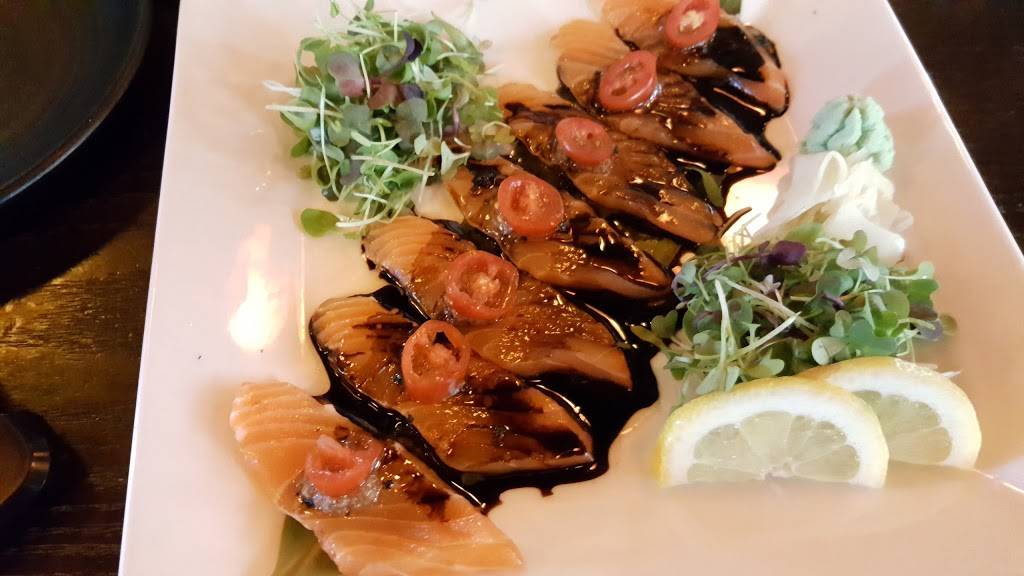 Hikari Sushi | restaurant | 1864 Montebello Town Center, Montebello, CA 90640, USA | 3237201955 OR +1 323-720-1955