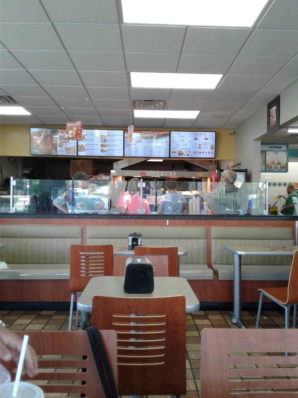 Churchs Chicken | restaurant | 1904 N Young Blvd, Chiefland, FL 32626, USA | 3524937740 OR +1 352-493-7740